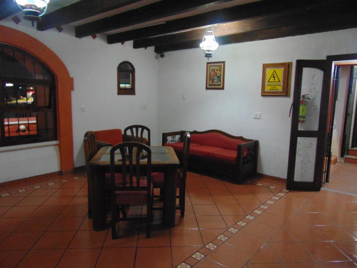 La Casa De La Abuela Hotel San Cristobal de las Casas Bagian luar foto